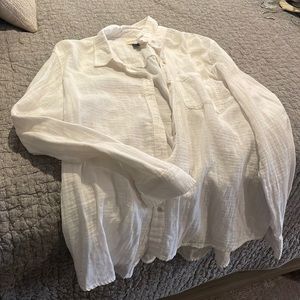Universal Thread White Linen Button Down
